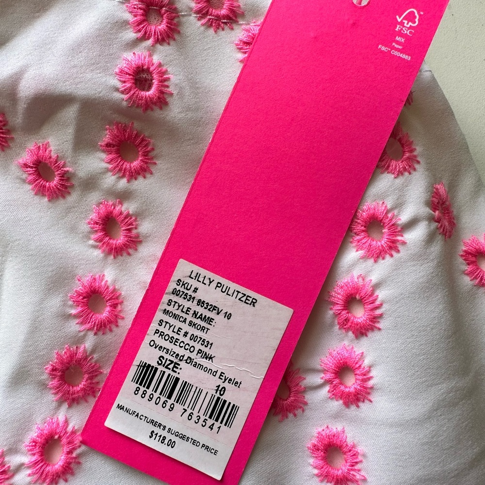 NWT Lilly Pulitzer Monica Skort Prosecco Pink Oversized Diamond Eyelet Size 10 - Picture 3 of 4